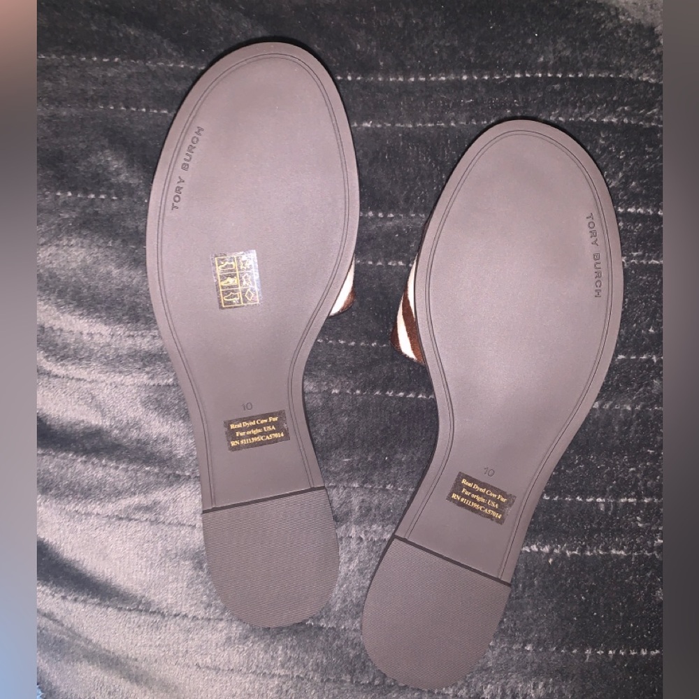TORY BURCH EVERLY BABY HAIR CALF SLIDES - Picture 6 of 6